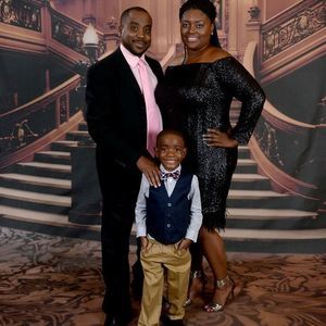 Meet your Posher, Derrick